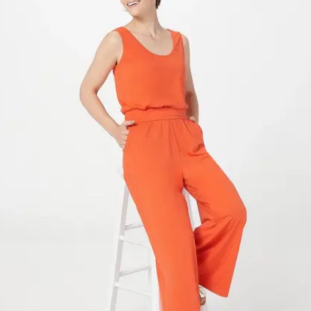 Zuda wide leg jumpsuit. Size L.